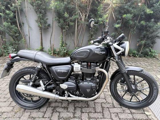 TRIUMPH STREET TWIN TRIUMPH STREET TWIN